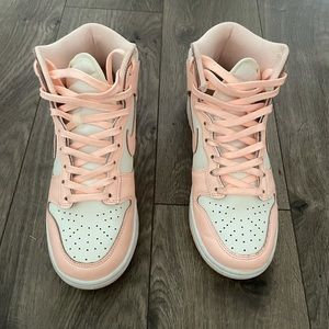 Nike WMNS DUNK HIGH 'CRIMSON TINT' Size 6 worn twice